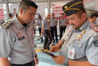 Karutan Batam periksa HP seluruh pegawai cegah judi online Senin (5/8). Foto:Dok/Rutan Batam