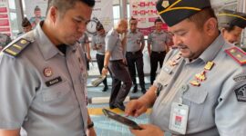 Karutan Batam periksa HP seluruh pegawai cegah judi online Senin (5/8). Foto:Dok/Rutan Batam