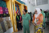 Wakil Gubernur Marlin dampingi Ketua Persit. Foto:Istimewa