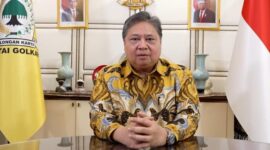 Ketua Umum Partai Golkar Airlangga Hartarto saat mengumumkan pengunduran dirinya sebagai ketua umum Partai Golkar, Minggu (11/8/2024). Matapedia6.com/Tangkapan layar video
