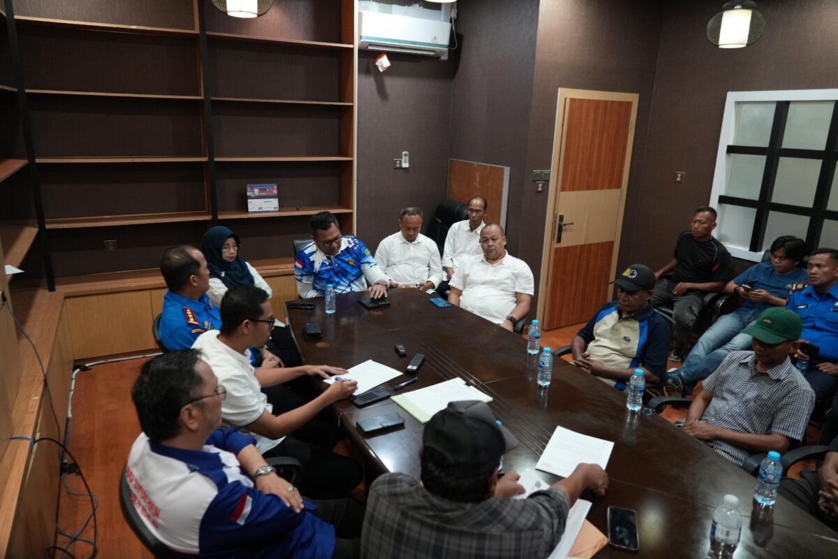 BP Batam saat bersama warga. Foto:Istimewa