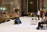 Presiden RI Joko Widodo berikan pengarahan kepada seluruh kepala Daerah se luruh Indonesia di Istana Negara, Ibu Kota Nusantara (IKN), Provinsi Kalimantan Timur pada Selasa, (13/8/2024). Matapedia6.com/Diakominfo Kepri