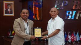 Wahjoe Triwidijo Koentjoro bersama Dadang Syarif Sihabudin Sahid. Foto:Dok/Humas BP Batam