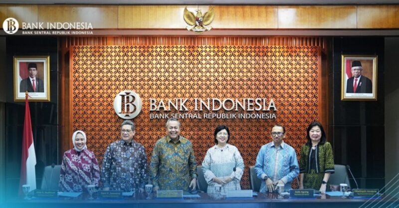 Gubernur BI Perry Warjiyo dalam konferensi pers hasil Rapat Dewan Gubernur (RDG) di Kantor BI, Rabu (21/8). Foto:Dok/BI