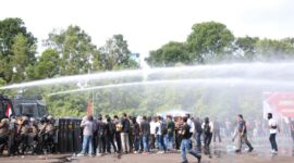 Polresta Barelang bersama Polda dan Brimob Polda Kepri, gelar latihan Sistem Pengamanan Kota (Sispamkota), dalam rangka pengaman Pilkada Serentak di Kota Batam, Kamis (22/8/2024). Matapedia6.com/Dok Polresta