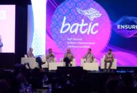 Senior Managing Director Delta Partners Sam Evans, CEO Telin Budi Satria Dharma Purba, CEO Axiata Group Wholesale, Group Chief Carrier and Wholesale Officer Nabil Baccouche, CEO Console Connect by PCCW Global Marc Halbfinger dalam sesi panel pada gelaran BATIC 2023 di The Westin Nusa Dua Bali, Rabu (6/9). Foto:Telkom