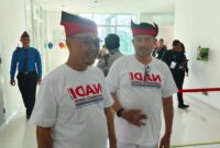 Nuryanto - Hardi Selamat Hood jalani pemeriksaan kesehatan di RSBP mengenakan tanjak dan celana training serta kaos oblong bertuliskan Nadi, Sabtu (31/8/2024). Matapedia6.com/Luci