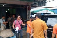 Pelaku usai rekonstruksi pada Jumat (2/8). Foto:rega/matapedia