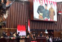 Presiden Joko Widodo menyampaikan pidatonya pada Sidang Tahunan MPR RI dan Sidang Bersama DPR RI dan DPD RI dalam rangka peringatan Hari Ulang Tahun ke-79 Kemerdekaan Republik Indonesia di Gedung Nusantara, Jakarta, Jumat (16/8/2024).Matapedia6.com/Dok Setneg