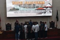 Rapat paripurna DPRD Kota Batam dengan agenda Pandangan umum fraksi atas ranperda APBD Kota Batam tahun anggaran 2025 di ruang sidang utama Kantor Dewan, Kamis (22/8/2028).Matapedia6.com/Luci