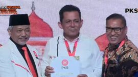 Pasangan calon Gubernur dan wakil Gubernur Provinsi Kepri Ansar Ahmad- Nyanyang Haris Pratamura, saat menerima surat rekomendasi dari PKS di Jakarta, Selasa (20/8/2024). Matapedia6.com/Screenshot youtube PKSTv