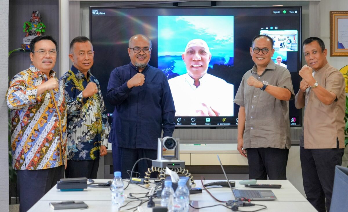 Serah terima jabatan. Foto:Ist