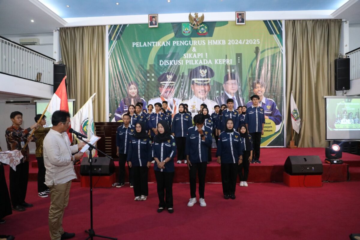 Rudi lantik mahasiswa dan ajak kontribusi bangun Kepri, Sabtu (7/9). Foto;Ist/matapedia