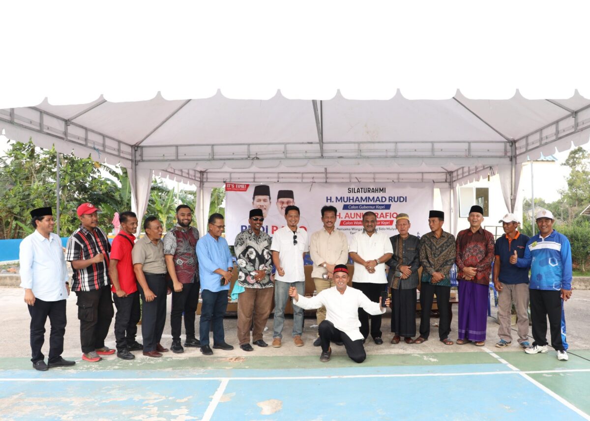Doa masyarakat iringi langkah Rudi-Rafiq ke Pilgub Kepri, Minggu (8/9). Foto:Ist