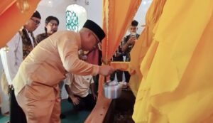 Calon Wakil Gubernur Provinsi Kepri, Nyanyang Haris Pratamura, menyempatkan diri untuk melakukan ziarah ke Pulau Penyengat Tanjung Pinang, Jumat (13/9/2024). Matapedia6.com/Dok Bagus