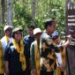 Presiden Joko Widodo melakukan peninjauan sekaligus pencanangan kawasan Wanagama Nusantara yang berada di Zona Rimba Kota B Kawasan Inti Pusat Pemerintahan (KIPP), Ibu Kota Nusantara (IKN), Jumat (13/9/2024). Matapedia6.com/Dok Setneg.go.id