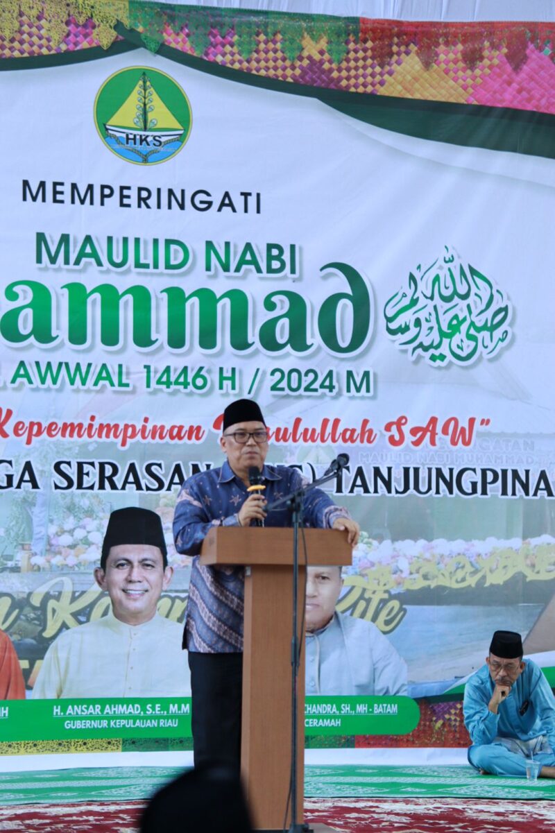 Calon Wakil Gubernur Kepri  (Cawagub)  Kepri 2024, Nyanyang Harris Pratamura, menghadiri Peringatan Maulid Nabi Muhammad SAW 1446 H/2024 M bersama Himpunan Keluarga Serasan (HKS) Tanjungpinang, (16/9/2024). Matapedia6.com/Dok Nyanyang.
