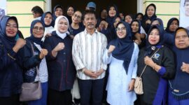 Cagub Rudi bersama kader Nasdem Karimun. Foto:Ist