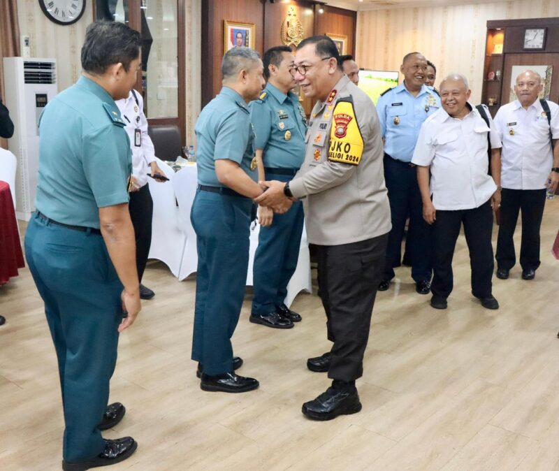 Kapolda Kepri Irjen Pol Yan Fitri Halimansyah sambut kedatangan Sekretaris Jenderal Dewan Ketahanan Nasional (Wantannas) RI kunjungan kerja ke Polda Kepri, Rabu (18/9/2024). Matapedia6.com/Dok Humas Polda
