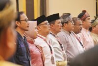 Pasangan Cagub-Cawagub Kepri nomor urut 1 Ansar Ahmad - Nyanyang Haris Pratamura saat menghadiri Deklarasi Pemilukada Damai di Hotel Aston, Tanjung Pinang, Selasa (24/9/2024). Matapedia6.com/Agus