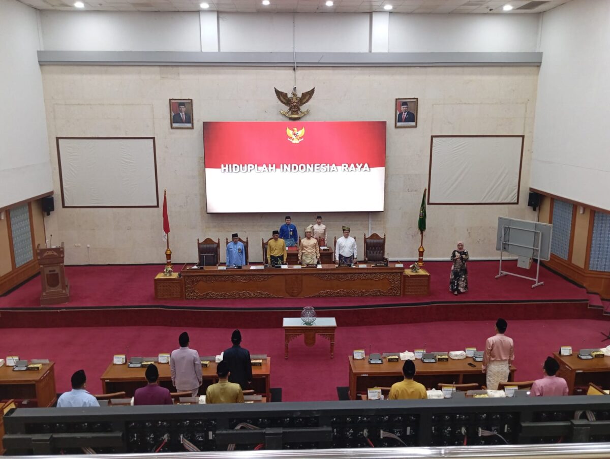 Dewan Perwakilan Rakyat Daerah (DPRD) menggelar rapat paripurna, agendanya pembentukan dan penetapan alat kelengkapan DPRD Kota Batam masa jabatan 2024-2029, Jumat (27/9/2024). Matapedia6.com/Luci