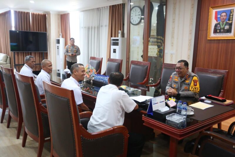Persatuan Purnawirawan dan Warakawuri TNI-Polri (PEBARI) audiensi dengan Polda Kepri, Jumat (27/9/24). Matapedia6.com/ Dok Polda Kepri