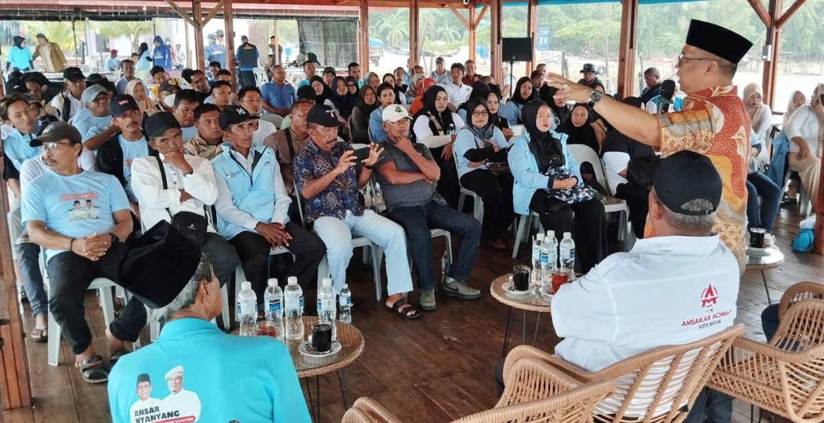 Paslon Wakil Gubernur Kepri, Nyanyang silaturahmi bersama masyarakat di pulau Belakang Padang Batam, Sabtu (28/9/2024) Matapedia6.com/Agus