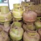 Gas elpiji di salah satu pangkalan wilayah Sagulung, Selasa (17/9/2024). Foto:Zalfi/matapedia