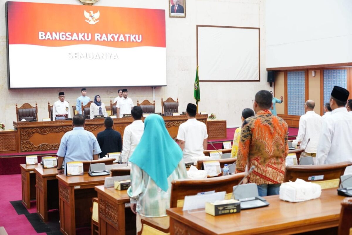 Rapat paripurna DPRD Kota Batam, Selasa (23/9). Foto: Diskominfo