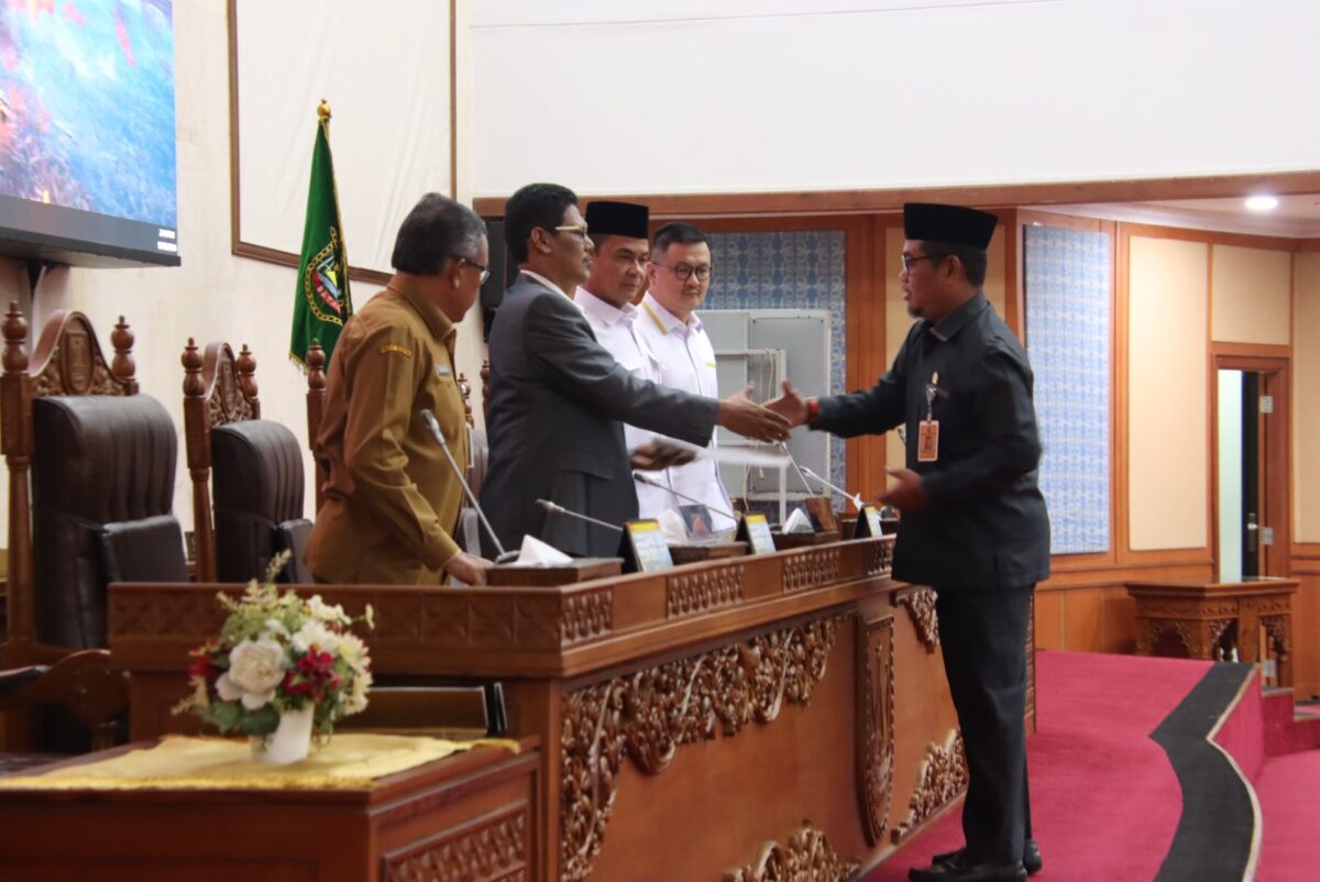Dewan Perwakilan Rakyat Daerah (DPRD) Kota Batam, gelar Rapat paripurna dengan agenda laporan hasil pembahasan panitia khusus (Pansus) Peraturan DPRD tentang Tata Tertib (Tatib) masa jabatan 2024-2029, dilaksanakan di ruang sidang utama kantor Dewan, Senin (30/9/2024). Matapedia6.com/Dok Humas DPRD