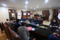 Rombongan SKK Migas saat silaturahmi dengan Kapolda Kepri Irjen Pol Yan Fitri Halimansyah di Kantor Kapolda Kepri, Senin (1/10/2024). Matapedia6.com/ Dok Humas Polda
