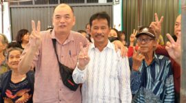 Rudi bersama warga Tanjungpinang, Sabtu (12/10). Foto:Ist