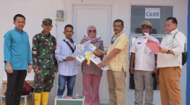 Warga Rempang yang pindah ke rumah baru. Foto:Ist