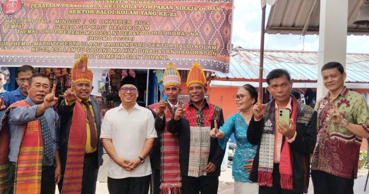 Calon wakil Gubernur Kepri Nyanyang Haris Pratamura saat menghadiri perayaan ulang tahun keluarga besar Pomparan Siraja Oloan Batam, Minggu (12/10/2024). Matapedia6.com/ Dok Agus