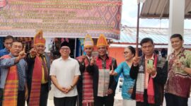 Calon wakil Gubernur Kepri Nyanyang Haris Pratamura saat menghadiri perayaan ulang tahun keluarga besar Pomparan Siraja Oloan Batam, Minggu (12/10/2024). Matapedia6.com/ Dok Agus