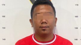 Oknum guru SD di Batam yang diamankan Polsek Nongsa setelah melakukan pencabulan terhadap anak di bawah umur yang merupakan mantan anak didiknya. Matapedia6.com/Dok Polsek.