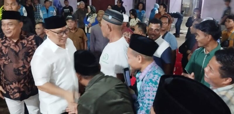 Calon wakil Gubernur Kepri nomor urut 1 Nyanyang Haris Pratamura kampanye dialogis di kampung Belian Kota Batam, Rabu (16/10/2024). Matapedia6.com/ Rega