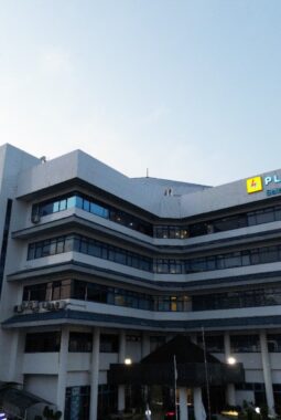 PLN Batam Operasikan 23 Unit SPKLU di 20 Titik, Tarif Transparan dan Layanan Digital Dipercepat