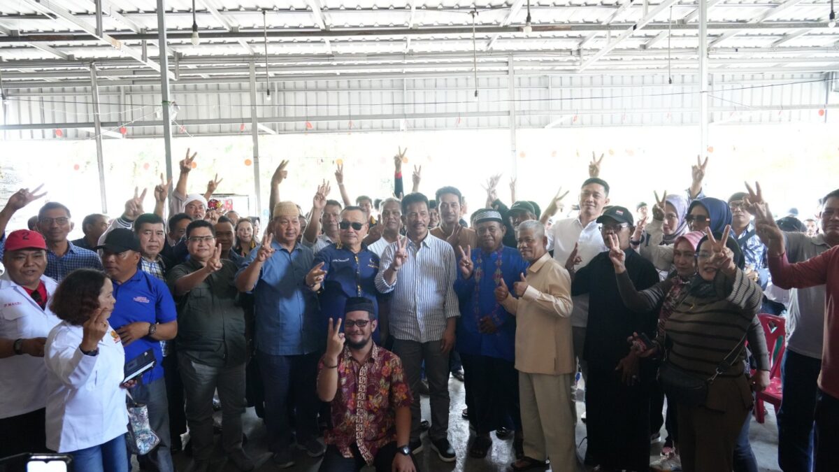Masyarakat Tanjungpinang bersama Rudi. Foto:Istimewa