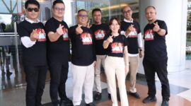 Calon wakil Gubernur Kepri Nyanyang Haris Pratamura dan calon wakil Wali Kota Batam foto bersama dengan anggota DPRD dari Partai Hanura, Senin (21/10/2024). Matapedia6.com/ Dok Agus