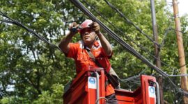 Petugas Telkom saat pelantikan presiden. Foto:Istimewa