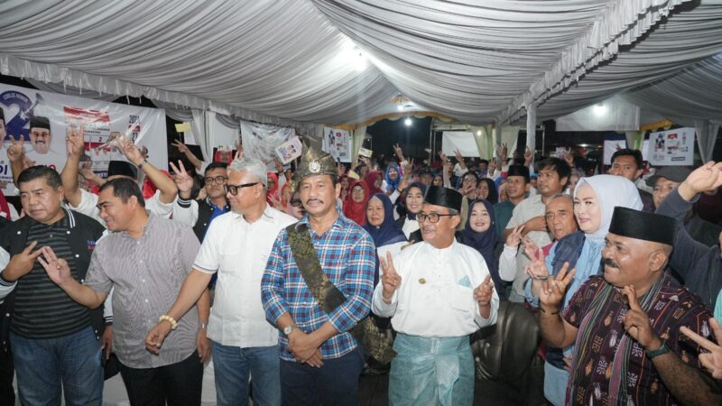 Masyarakat Tanjung Uma Batam Rayakan Ultah Muhammad Rudi. Foto:Istimewa