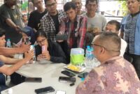 Calon wakil Gubernur Kepri Nyanyang Haris Pratamura saat memberikan komentar mengenai jembatan Batam Bintan, Rabu (23/10/2024). Matapedia6.com/ Luci