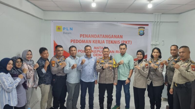 Ditpamobvit Polda Kepri bersama PLN Batam. Foto:Dok/Humas PLN