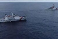 Kapal Negara (KN) Pulau Dana-323 usir Kapal China Coast Guard-5402 (CCG - 5402) yang memasuki wilayah Yurisdiksi Indonesia di Laut Natuna Utara, Jumat (25/102024). Matapedia6.com/ Dok Bakamla RI