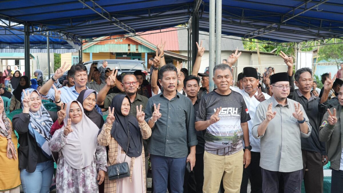 Masyarakat Natuna dengan Cagub Kepri nomor urut dua. Foto:Istimewa