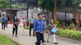 Kepala Lapas Kelas IIA Batam Heri Kusrita sambut kunjungan Perwakilan Bank BJB Cabang Batam dan Bank BJB Pusat dari Bandung, Senin (28/10/2024). Matapedia6.com/ Dok Lapas