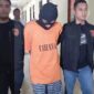 Pelaku penikaman siswa SMAN 20 Batam saat digiring oleh polisi di Polda Kepri, Senin (28/10/2024). Matapedia6.com/Luci