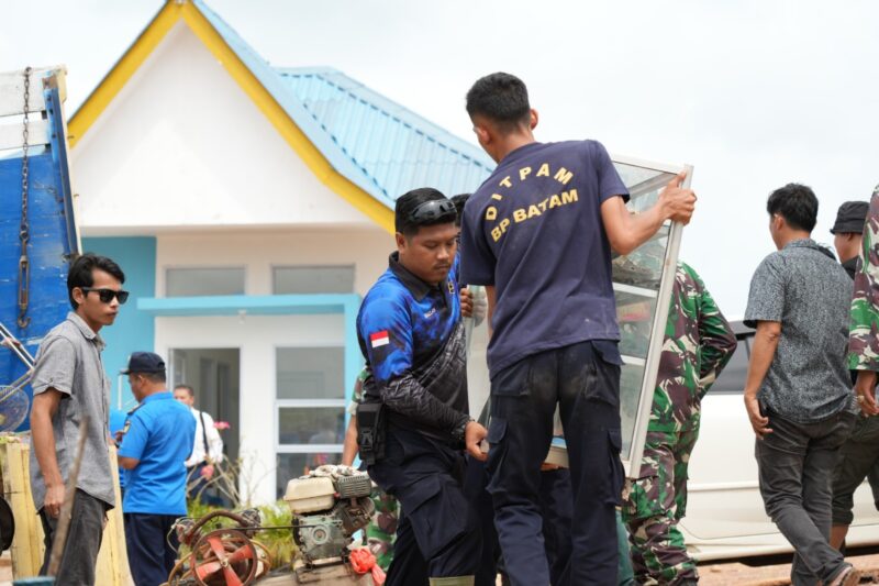 Warga yang pindah ke rumah baru. Foto;Humas BP