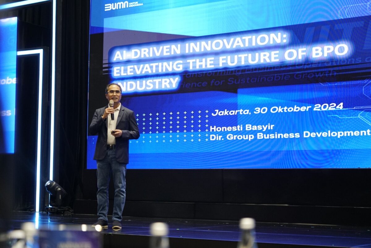 Direktur Group Business Development Telkom Honesti Basyir saat memberikan Keynote Speech pada acara Infomedia Conference “INFINITE - Infomedia Insight for Technology Excellence.” Yang berlangsung di Auditorium Telkom Landmark Tower, Jakarta Selatan pada Rabu, (30/10). Foto:Telkom
